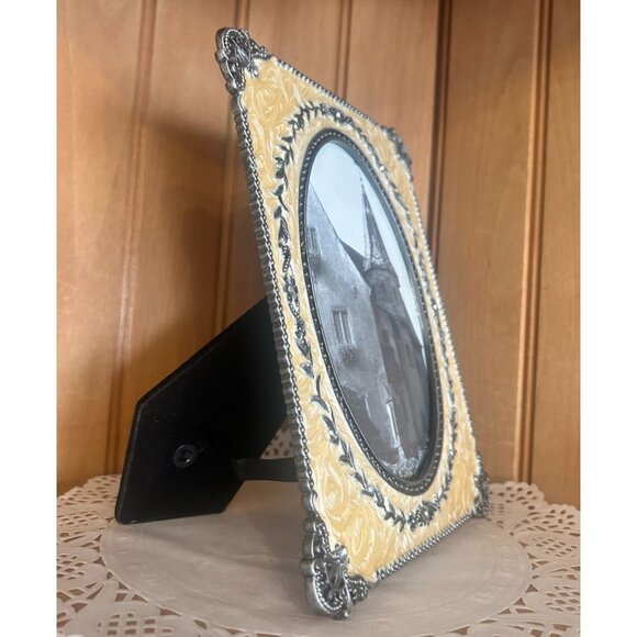 Vintage Ornate Oval Picture Tabletop Ivory Enamel Crystals Frame Floral Details - Picture 5 of 6